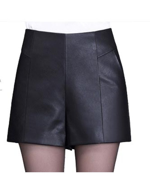 HugMe.fashion Sheep Leather Short For Women in Black SH6